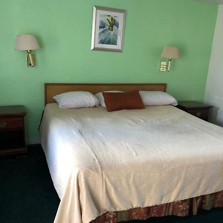 Economy Inn - Lawtey Экстерьер фото